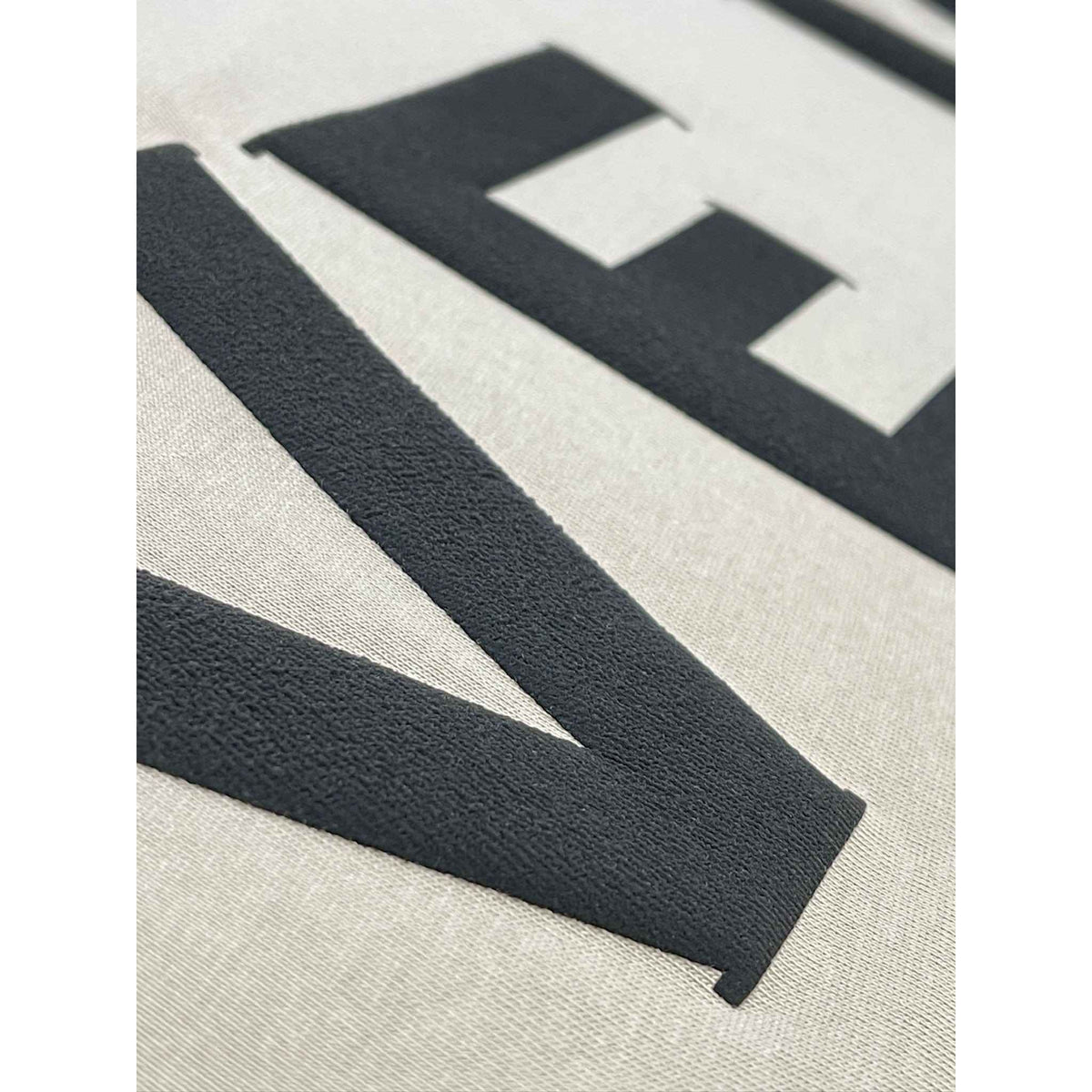 LEVELS SIGNATURE OVERSIZED TEE | SAND