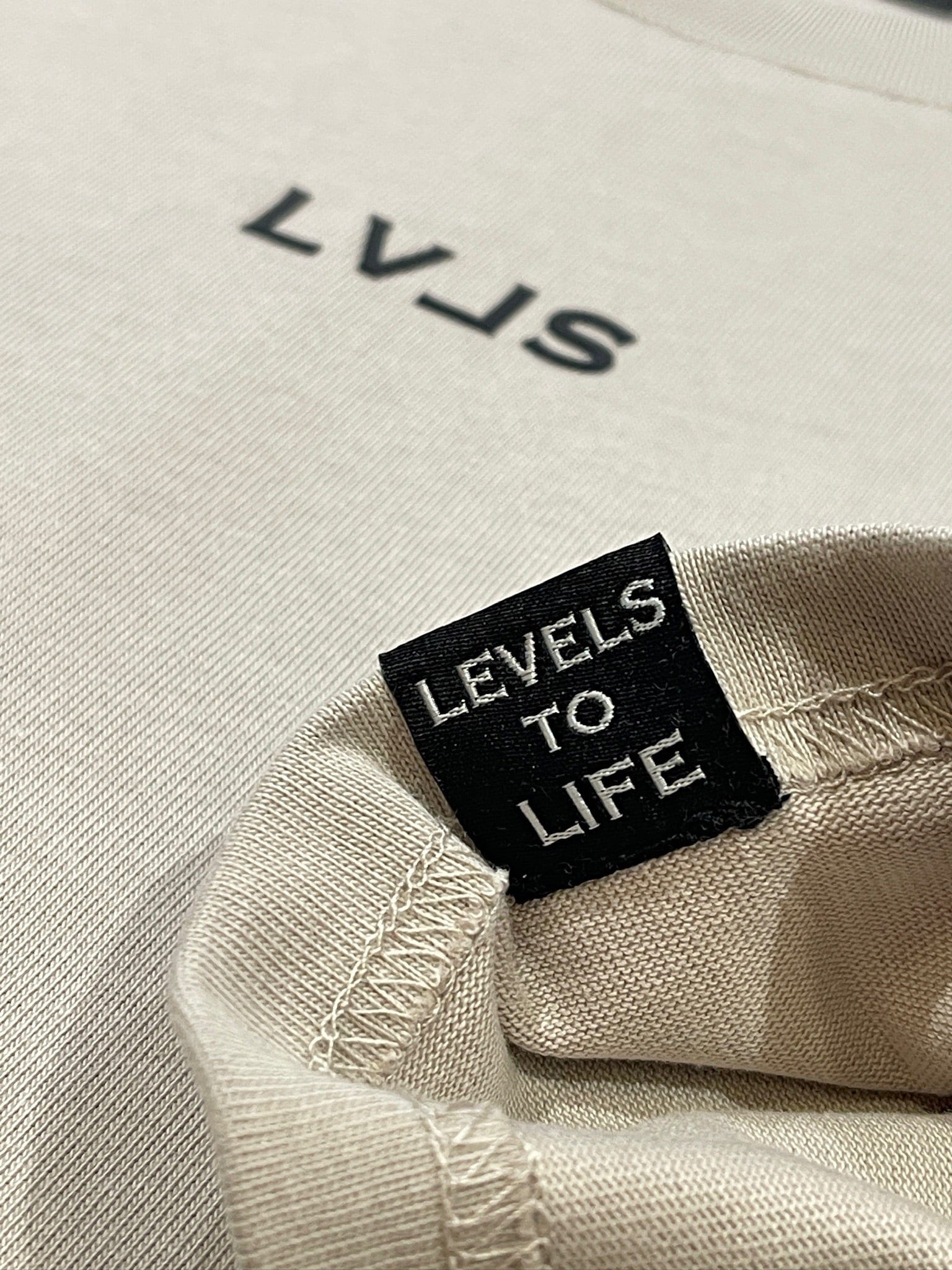 LEVELS, LLC OVERSIZE TEE LEVELS SIGNATURE OVERSIZED TEE | SAND